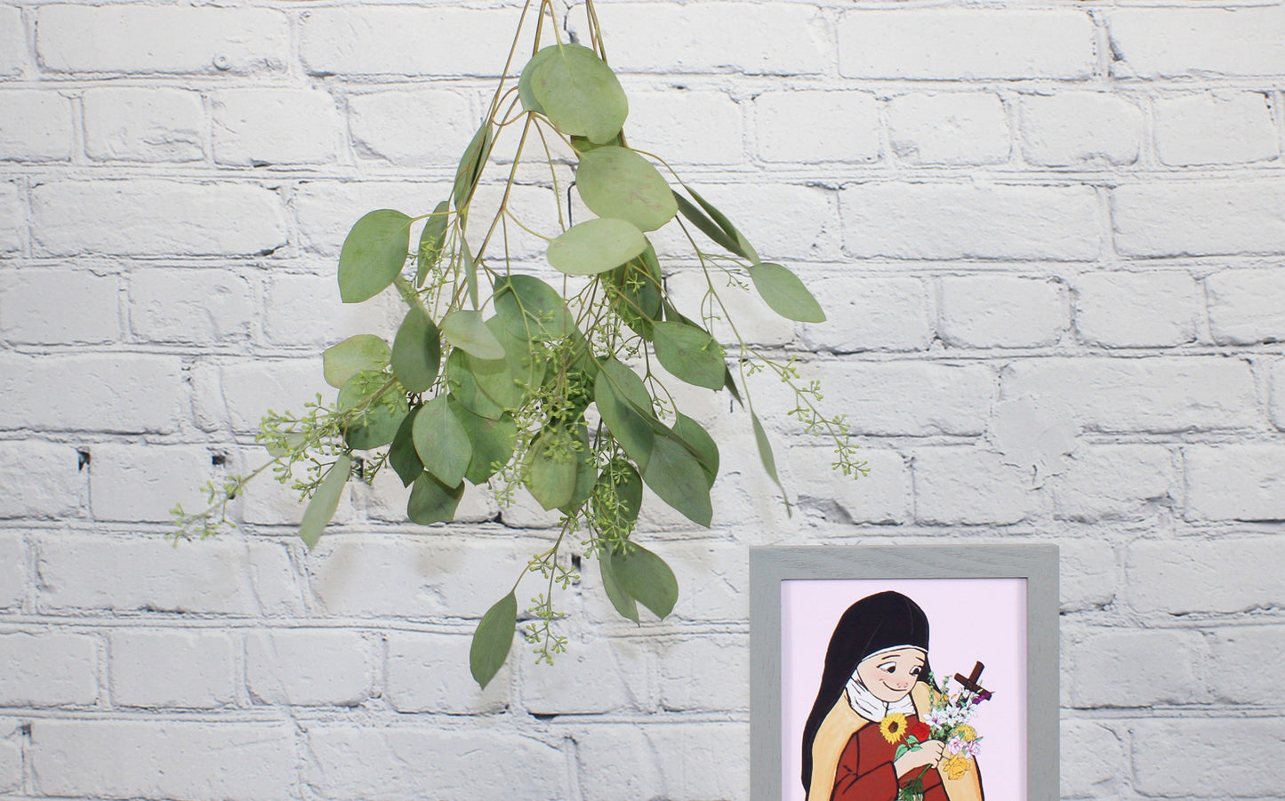 Fresh & Natural Seeded Eucalyptus