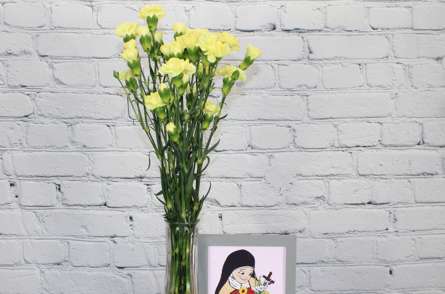 Fresh & Natural Mini Carnations - Yellow