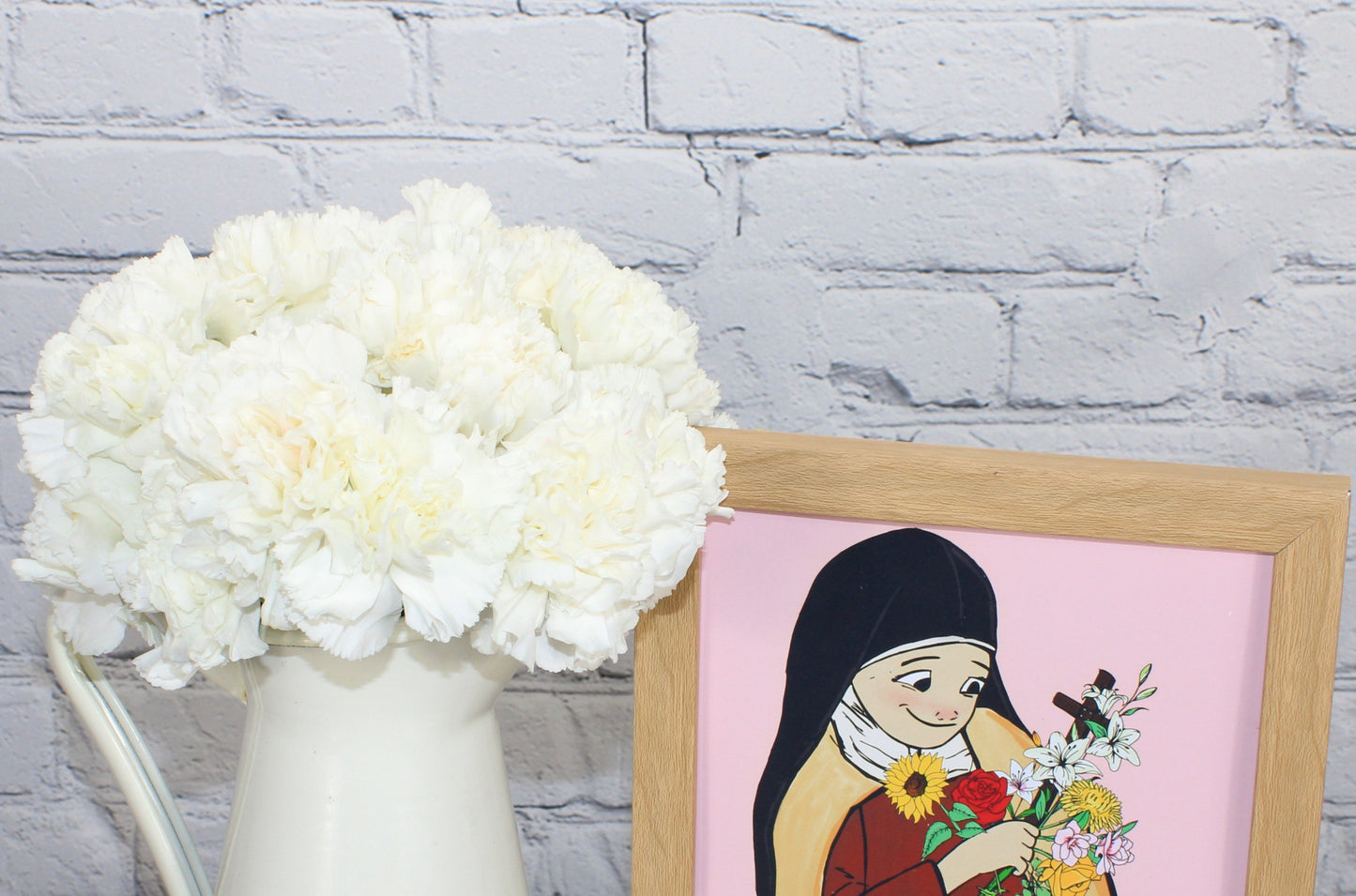 Fresh & Natural Carnations - White